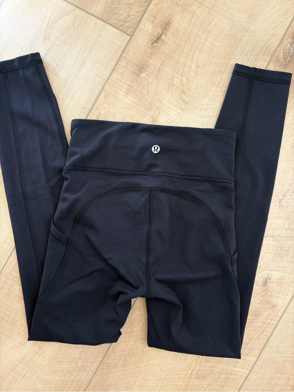 Lululemon Invigorate High-Rise Tight 25" Black. Size 2 - Picture 7 of 14